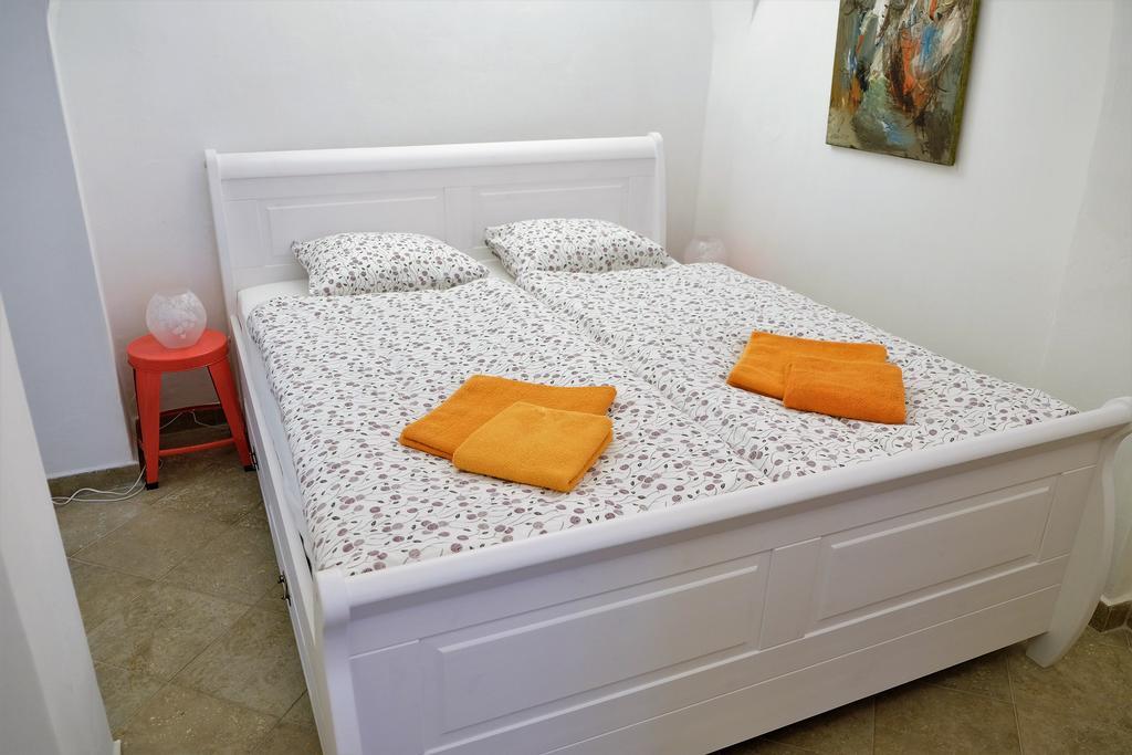 Apartment At The Golden Ram